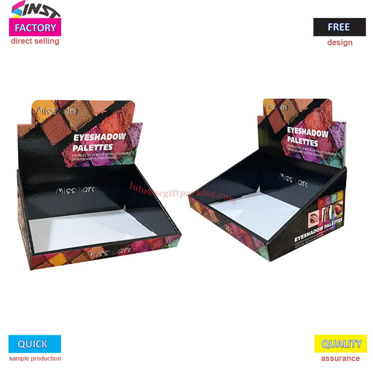 A sminkboltból hiányzik egy varázsfegyver a forgalom vonzására? Nem ez a többfunkciós púder pirosító kijelződoboz a megoldás?